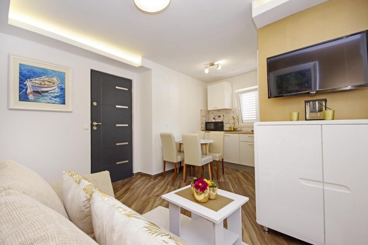 Apartments by the sea Baska Voda, Makarska - 17570 Exteriör bild